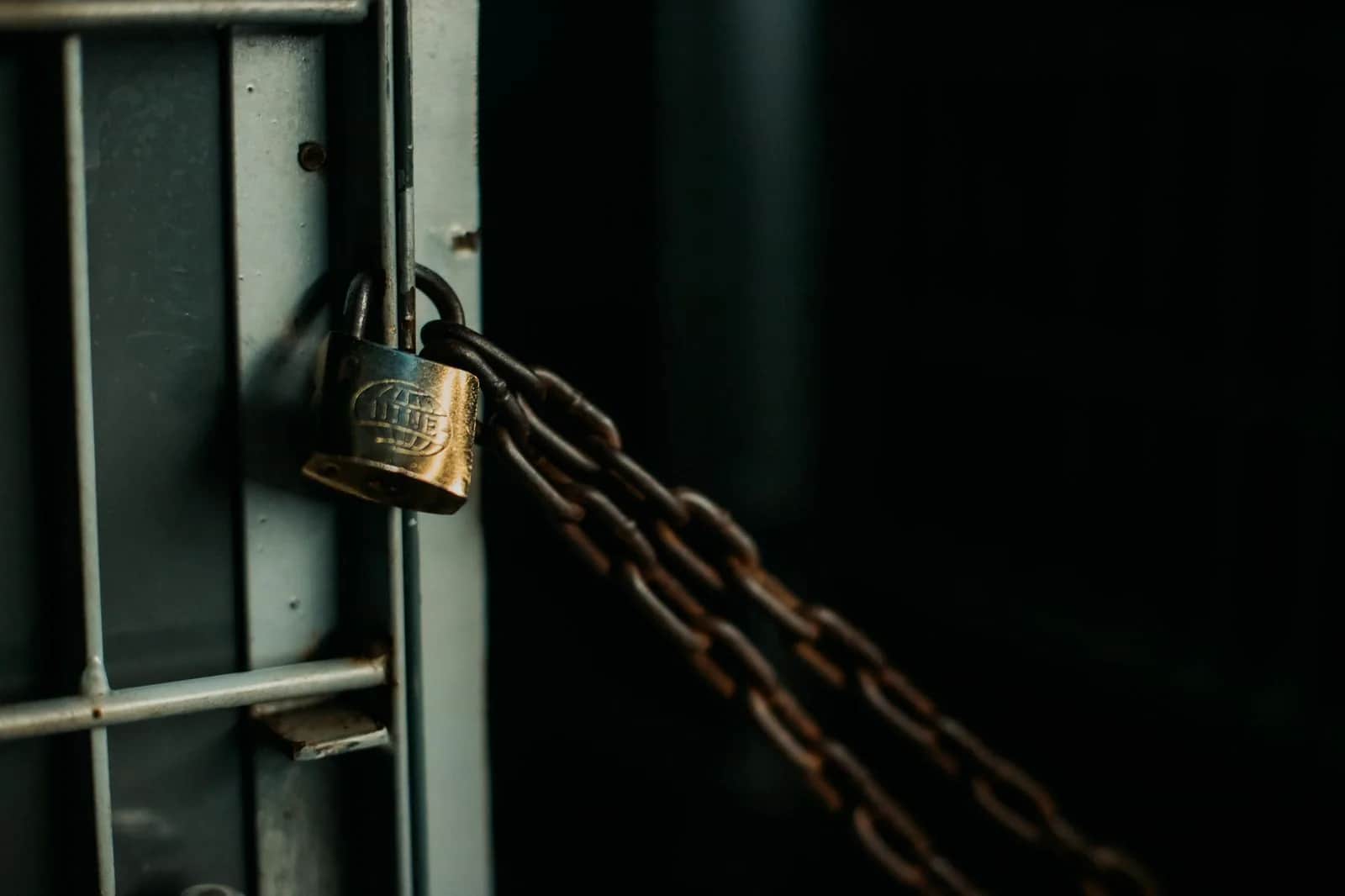 آبل تشدد «الوصول الكامل إلى القرص» في ماك. من يملكه الآن على أجهزة شركتك؟