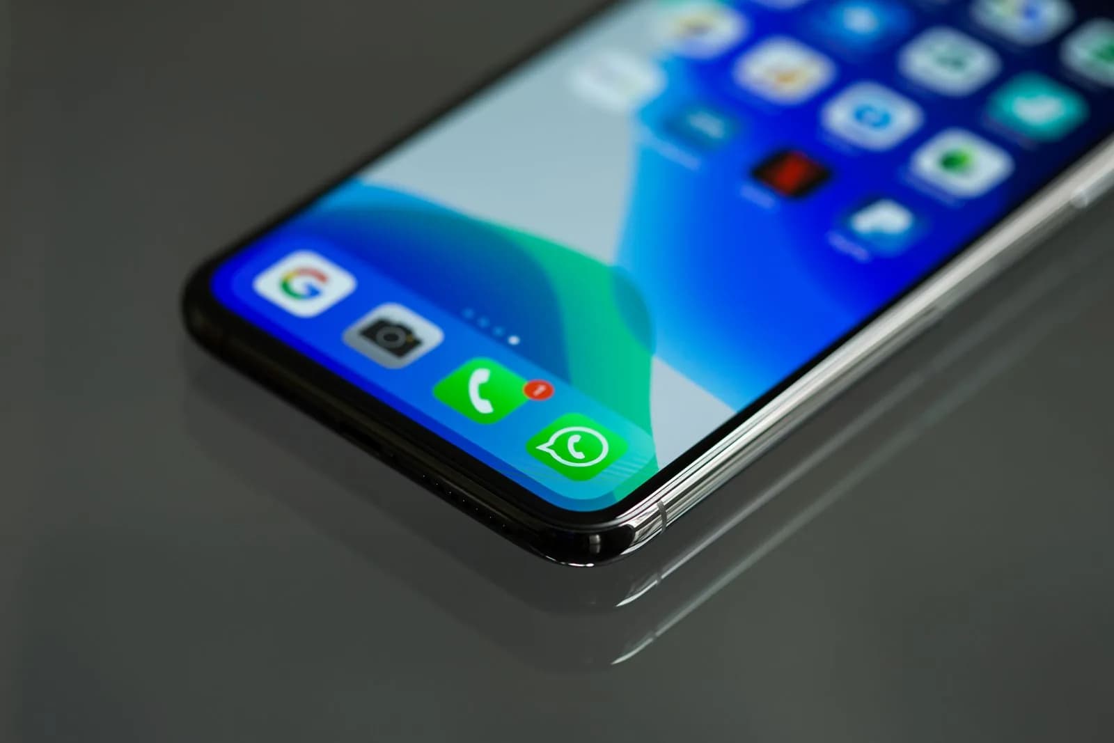 Ogni risposta a un cliente tramite l'API di WhatsApp costa 4 halala dal 1° ottobre, dopo le prime 1.000 al mese di ciascun numero