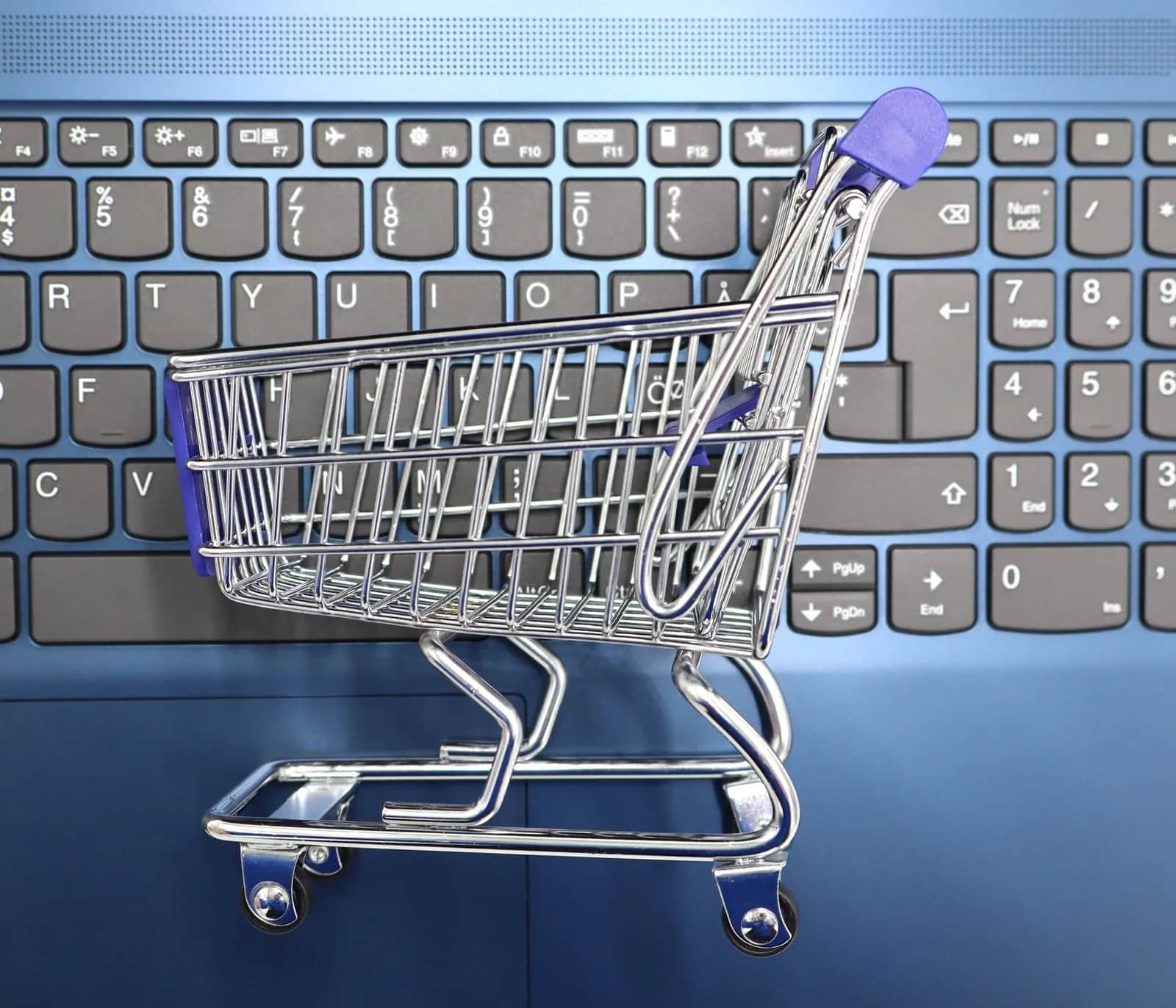التجارة بالوكلاء (Agentic Commerce): كيف تجهز متجرك حين يتسوق عملاؤك عبر وكلاء الذكاء الاصطناعي؟