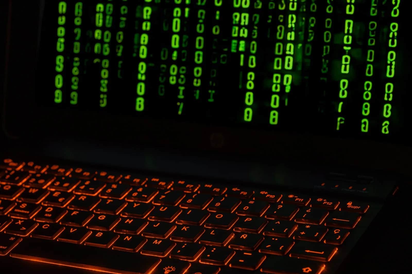 Ataque hacker à Binance: 6,3 bilhões de dólares saíram sem aprovação. Quem pode movimentar o dinheiro da sua empresa sem a sua assinatura?